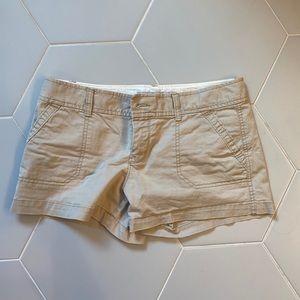 Khaki Old Navy Chino shorts